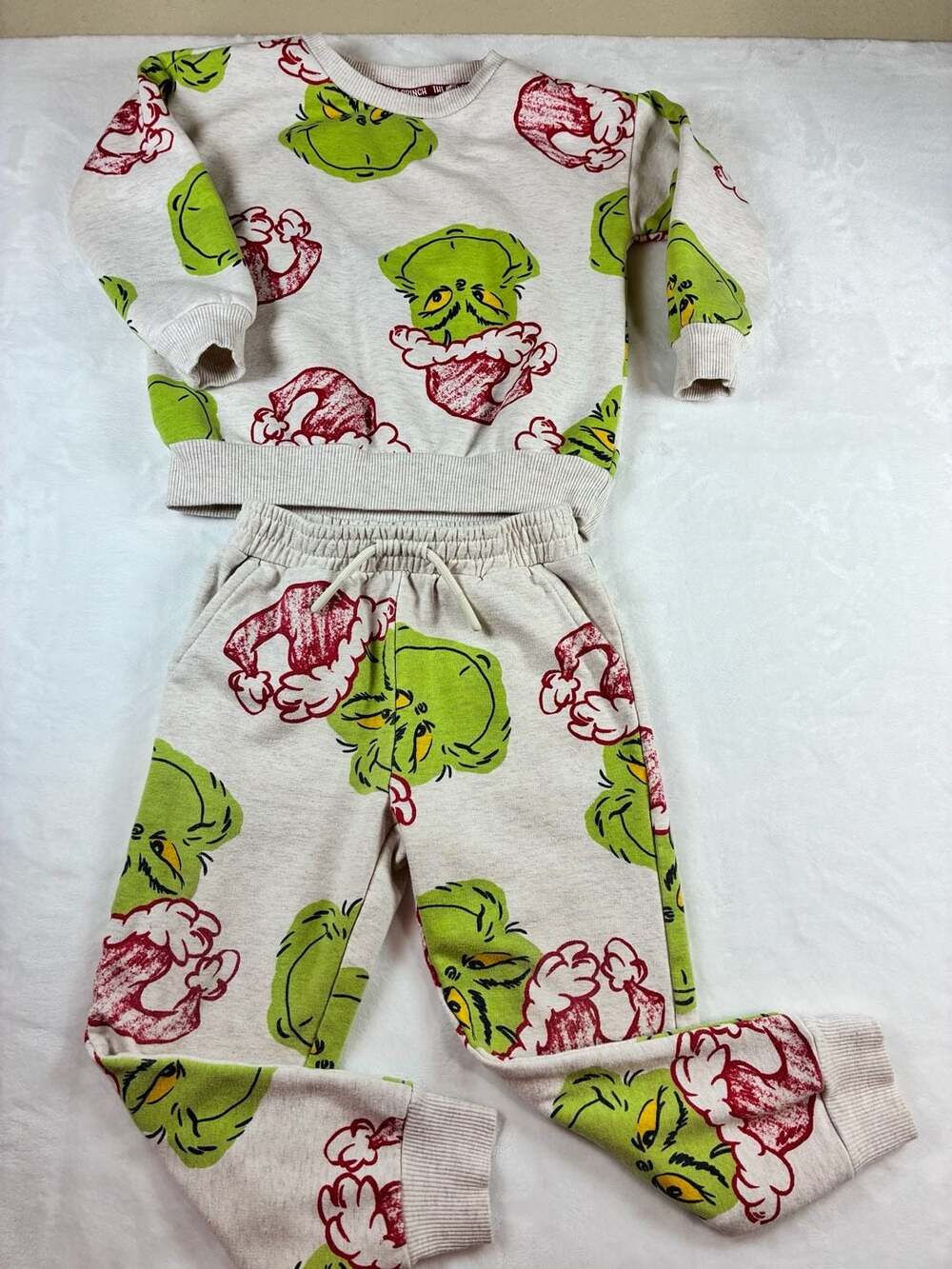 Dr. Seuss The Grinch Printed Sweatshirt & Jogger Set, Size 4T